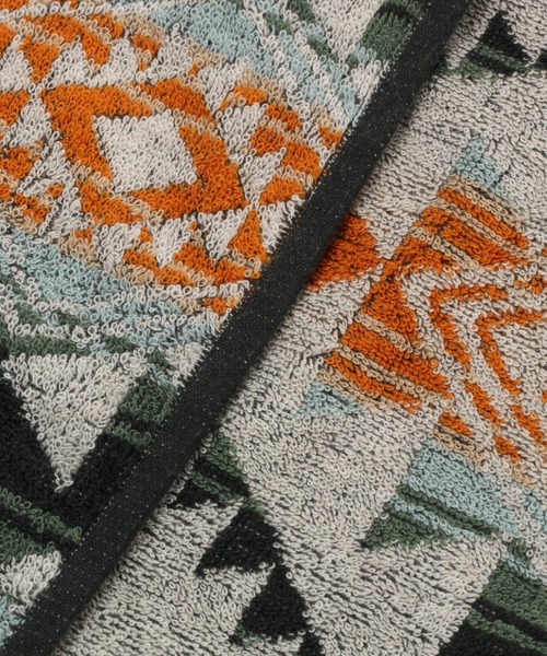 BAYFLOW（ベイフロー）の「スクロールフェイスタオル（タオル・レディース・レッド/グリーン・0）」の5枚目の写真