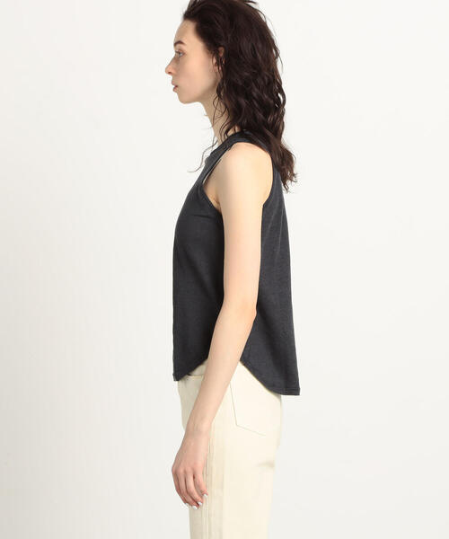 TOMORROWLAND （トゥモローランド）の「プレーンリネン アメリカンスリーブプルオーバー（ニット/セーター・レディース・チャコールグレー/レッド/ライトイエロー/シルバー系その他・S）」の9枚目の写真