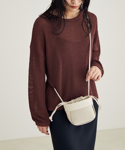 SALON adam et rope'（サロン アダム エ ロペ）の「キャンバスレザーコンビ巾着バッグ（ショルダーバッグ・レディース・ブラック/ホワイト/イエロー・FREE）」の8枚目の写真