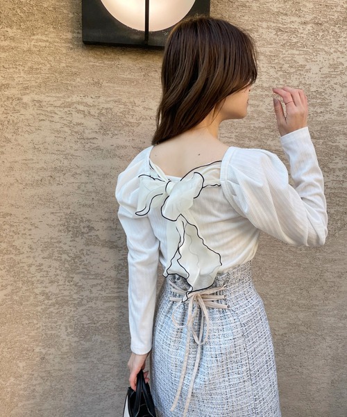one after another NICE CLAUP(ワンアフターアナザーナイスクラップ)の「バックリボンテレコトップス(Tシャツ/カットソー・レディース・ブラック/ベージュ/オフホワイト/ホワイト系その他・FREE)」の3枚目の写真