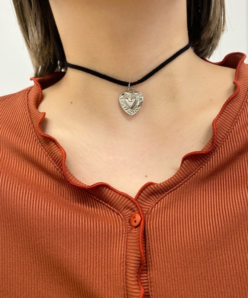 WHO'S WHO gallery（フーズフーギャラリー）の「アソートモチーフチョーカー（チョーカー・レディース・シルバー/シルバー系・FREE）」の9枚目の写真