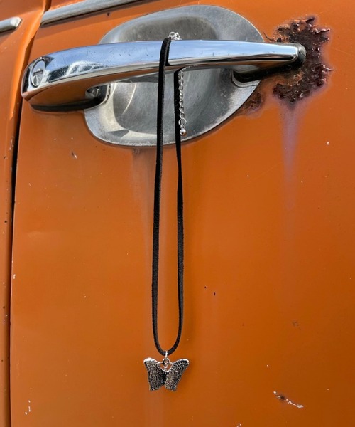 WHO'S WHO gallery（フーズフーギャラリー）の「アソートモチーフチョーカー（チョーカー・レディース・シルバー/シルバー系・FREE）」の7枚目の写真