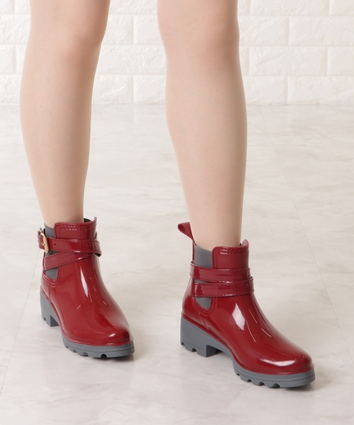Lace Ladies（レースレディース）の「ベルト付きエナメル調ショート丈レインブーツ（レインシューズ・レディース・ブラック/ネイビー/レッド・23/24/25/22.5/24.5/23.5）」の15枚目の写真