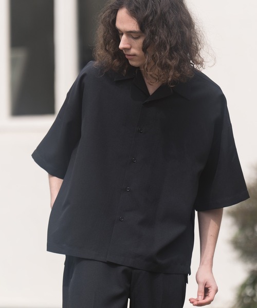 CAMBIO(カンビオ)の「mhs1830-トロピカルサイドスリットシャツS-S(シャツ/ブラウス・メンズ・ブラック/グレー・M/L/XL)」の2枚目の写真