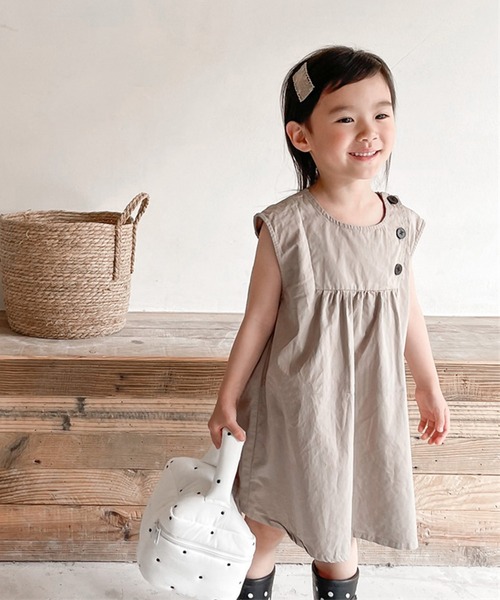 aimoha(アイモハ)の「aimoha-KIDS- 子供服 コットン無地ワンピース(ワンピース・キッズ・ライトベージュ/ダークベージュ・80/90/100/110/120/130)」の4枚目の写真