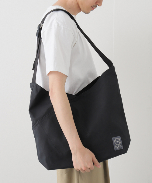 hobo(ホーボー)の「【hobo/ホーボー】別注AZUMA SHOULDER BAG CANVAS M(ショルダーバッグ・メンズ・ブラック/キャメル・FREE)」の3枚目の写真