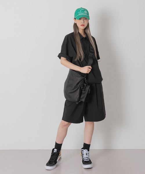 FOLLOWIN（フォロウィン）の「【UNISEX】バミューダピンタックショートパンツ（カーゴパンツ・メンズ・ブラック/グレー/カーキ・FREE）」の4枚目の写真