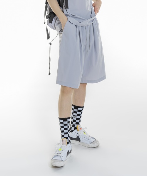 FOLLOWIN（フォロウィン）の「【UNISEX】バミューダピンタックショートパンツ（カーゴパンツ・メンズ・ブラック/グレー/カーキ・FREE）」の20枚目の写真