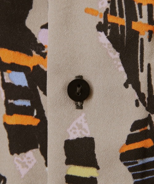 n'OrLABEL（ノアールレーベル）の「『配色グラフィカルプリント開襟シャツ』（シャツ/ブラウス・メンズ・ブラック・2/3）」の17枚目の写真