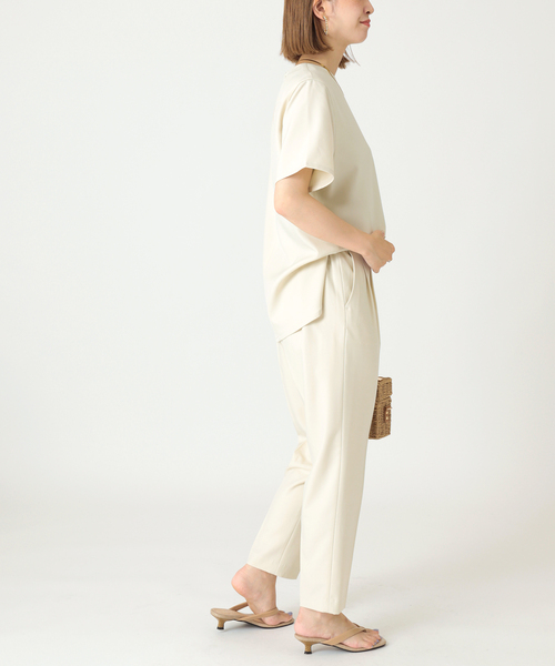 B.C STOCK（ベーセーストック）の「バックファスナークルーネックブラウス（シャツ/ブラウス・レディース・ホワイト/ブラック/ベージュ/ピンク/グリーン・FREE）」の10枚目の写真