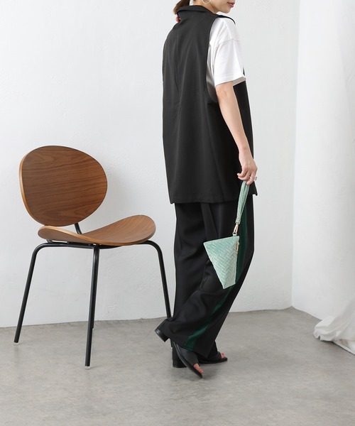 COLONY 2139（コロニートゥーワンスリーナイン）の「テーラードベスト / ジレ（ベスト・レディース・ブラック/グレー/ブラウン・FREE）」の16枚目の写真