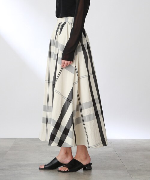 THE SHOP TK （ザ ショップ ティーケー ）の「◆チェック柄ギャザースカート（スカート・レディース・ホワイト系4/ブラック系1/ネイビー系1・12/11/13）」の18枚目の写真