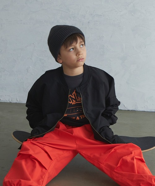 PAIRMANON STREET(ペアマノンストリート)の「【PAIRMANON STREET】MA-1ライトブルゾン(その他アウター・キッズ・ブラック/カーキ/オレンジ/グレイッシュベージュ・90/100/110/120/130/140/150)」の2枚目の写真