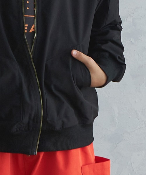 PAIRMANON STREET(ペアマノンストリート)の「【PAIRMANON STREET】MA-1ライトブルゾン(その他アウター・キッズ・ブラック/カーキ/オレンジ/グレイッシュベージュ・90/100/110/120/130/140/150)」の5枚目の写真