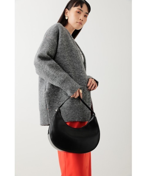 crie conforto（クリーコンフォルト）の「三日月形ワンショルダー（ショルダーバッグ・レディース・アイボリー/ブラック/ライトベージュ・FREE）」の13枚目の写真
