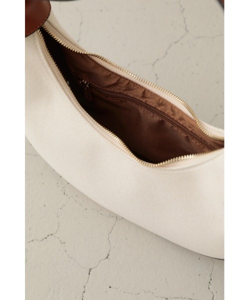 crie conforto（クリーコンフォルト）の「三日月形ワンショルダー（ショルダーバッグ・レディース・アイボリー/ブラック/ライトベージュ・FREE）」の14枚目の写真