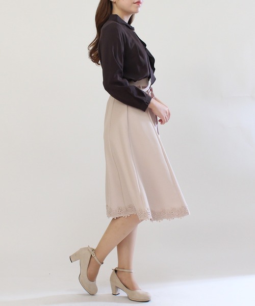 ASTORIA ODIER（アストリアオディール）の「金具ボウタイブラウス（シャツ/ブラウス・レディース・ホワイト/ベージュ/ブラウン/ラベンダー/スモークピンク・SMALL/MEDIUM/LARGE）」の14枚目の写真