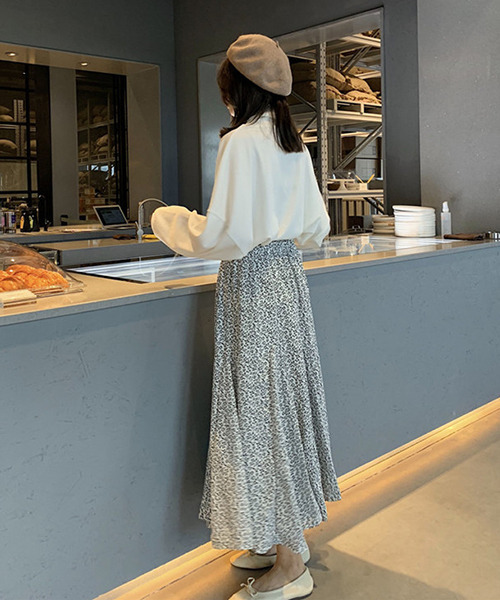 c.u.l(シーユーエル)の「小花柄フレアスカート culw308(スカート・レディース・ホワイト/ブラック・FREE)」の5枚目の写真