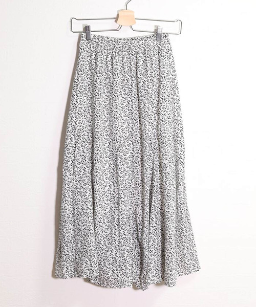 c.u.l(シーユーエル)の「小花柄フレアスカート culw308(スカート・レディース・ホワイト/ブラック・FREE)」の17枚目の写真