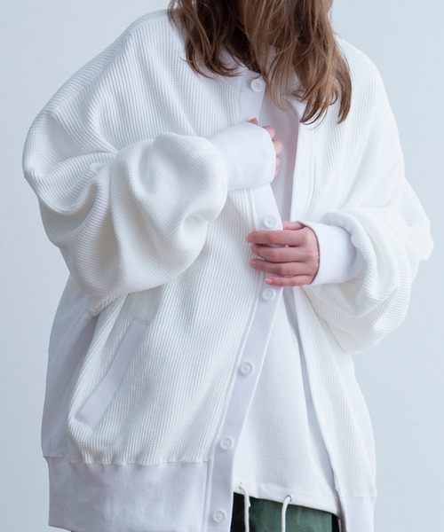 Universal Style Wear(ユニバーサルスタイルウェア)の「Universal Style Wear ビッグ ドルマン クルー カーディガン(カーディガン/ボレロ・メンズ・スミクロ/グリーン系その他/ブルー系その他/オフホワイト・MEDIUM/LARGE/X-LARGE)」の13枚目の写真