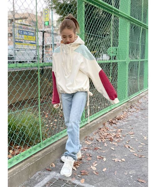 Ungrid（アングリッド）の「ハイウエストストレートデニム（デニムパンツ・レディース・ブルー・24inch/25inch/26inch）」の9枚目の写真