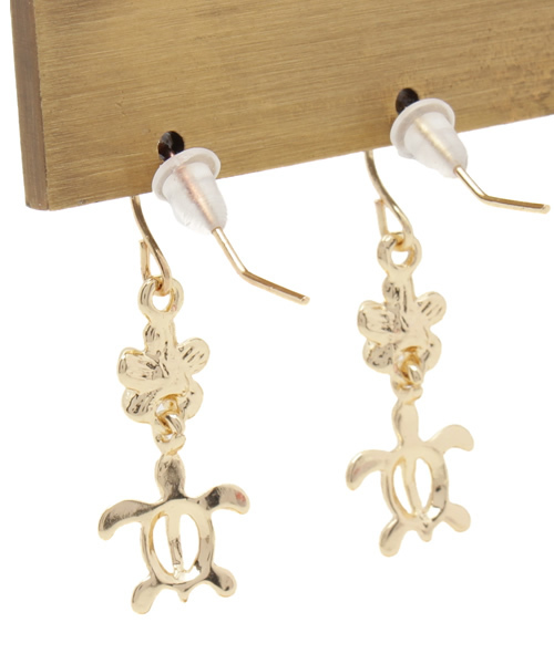 Kahiko（カヒコ）の「【kahiko】プルメリア＆ホヌピアス（ピアス（両耳用）・レディース・ゴールド/ピンク/シルバー・FREE）」の4枚目の写真