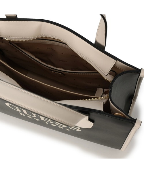 Guess（ゲス）の「SILVANA 2 Compartment Tote（トートバッグ・レディース・ブラック・ONE SIZE）」の10枚目の写真