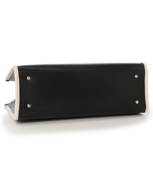 Guess（ゲス）の「SILVANA 2 Compartment Tote（トートバッグ・レディース・ブラック・ONE SIZE）」の12枚目の写真