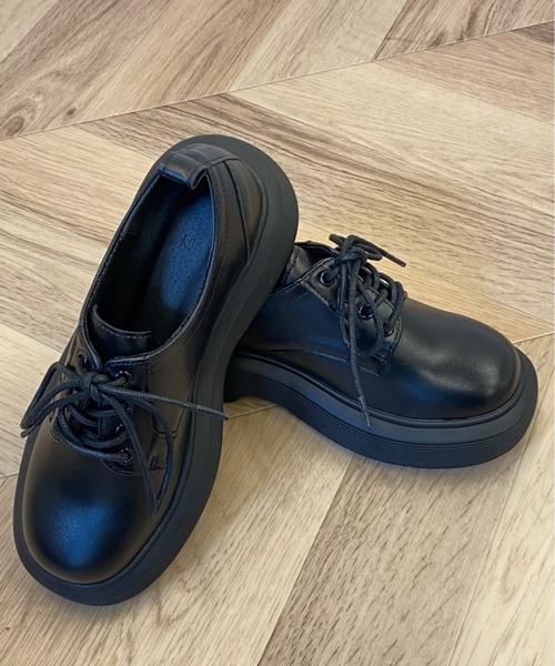 WEGO(ウィゴー)の「WEGO/レースアップシューズ(ドレスシューズ・レディース・ブラック系その他/オフホワイト/ブラック・MEDIUM/LARGE)」の4枚目の写真