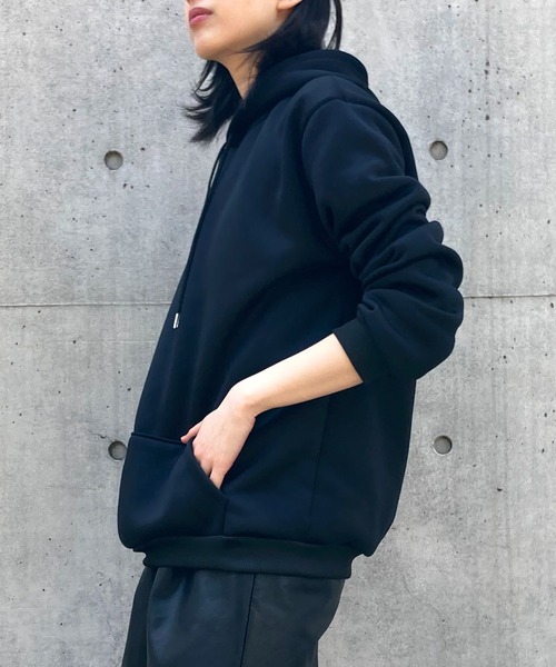 MAISON BREEZE(メゾンブリーズ)の「【MAISON BREEZE】オーバーサイズスウェットパーカー KNF(パーカー・レディース・チャコールグレー/ライトグレー/ブラック/ホワイト/ライトグリーン/アイボリー/サックスブルー・FREE)」の11枚目の写真