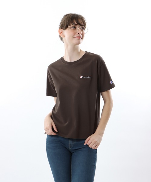 Champion(チャンピオン)の「【Champion/チャンピオン】レディース ショートスリーブTシャツ(Tシャツ/カットソー・レディース・ブラック/ライトピンク/ホワイト/ベージュ系その他3/グリーン系その他/グレー/ブラウン/オートミール/グリーン系その他2・MEDIUM/LARGE)」の4枚目の写真