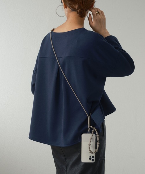 Beau're（ヴュレ）の「《BEAURE/ビュレ》レザーコードスマホストラップ3（スマホグッズ・レディース・グレー/ベージュ/パープル/ブラック/ライトグレー・FREE）」の3枚目の写真