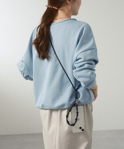 Beau're（ヴュレ）の「《BEAURE/ビュレ》レザーコードスマホストラップ3（スマホグッズ・レディース・グレー/ベージュ/パープル/ブラック/ライトグレー・FREE）」の2枚目の写真