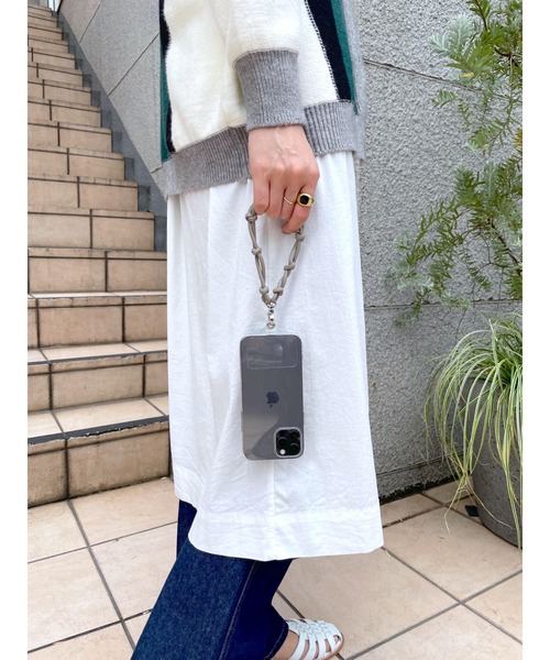Beau're（ヴュレ）の「《BEAURE/ビュレ》レザーコードスマホストラップ3（スマホグッズ・レディース・グレー/ベージュ/パープル/ブラック/ライトグレー・FREE）」の12枚目の写真