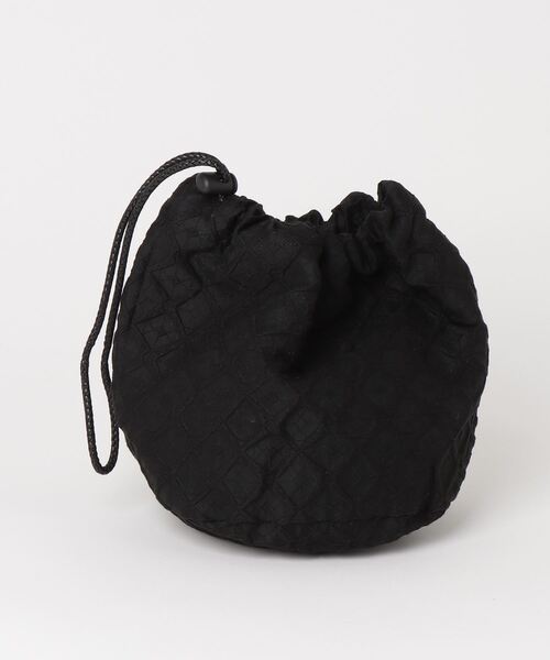 WHITE MOUNTAINEERING(ホワイトマウンテニアリング)の「White Mountaineering PARQUET PATTERN JACQUARD KINCHAKU BAG (WM2371813)(ハンドバッグ・メンズ・ブラック・FREE)」の2枚目の写真