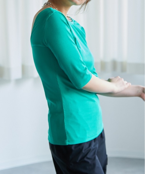 ECRIRE（エクリール）の「バックオープンリブカットソー（Tシャツ/カットソー・レディース・アイボリー/ブラック/グリーン・L/M）」の9枚目の写真