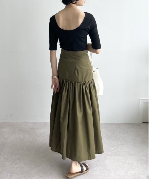 ECRIRE（エクリール）の「バックオープンリブカットソー（Tシャツ/カットソー・レディース・アイボリー/ブラック/グリーン・L/M）」の11枚目の写真