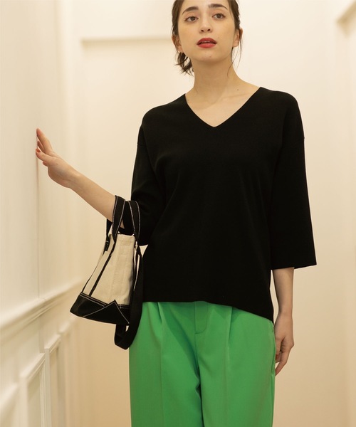 OPAQUE.CLIP（オペークドットクリップ）の「◆ドライタッチVネックニット【洗濯機洗い可/アンチピリング】（ニット/セーター・レディース・ブルー/ブラック/ホワイト系/ライトグレー/ホワイト系その他/ピンク系・36/38/40/42）」の17枚目の写真