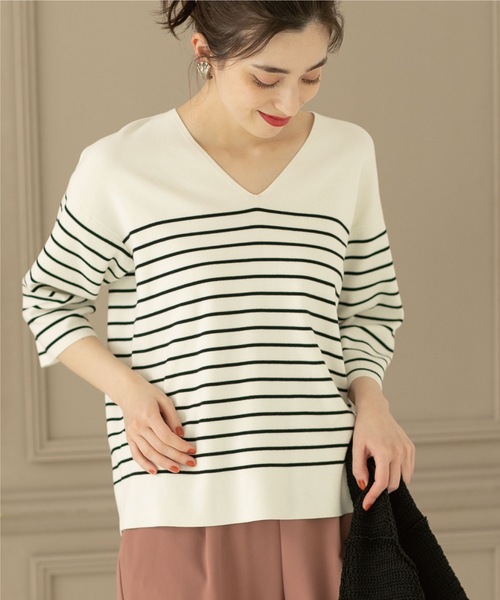 OPAQUE.CLIP（オペークドットクリップ）の「◆ドライタッチVネックニット【洗濯機洗い可/アンチピリング】（ニット/セーター・レディース・ブルー/ブラック/ホワイト系/ライトグレー/ホワイト系その他/ピンク系・36/38/40/42）」の10枚目の写真