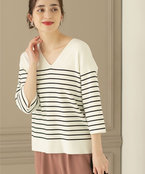 OPAQUE.CLIP（オペークドットクリップ）の「◆ドライタッチVネックニット【洗濯機洗い可/アンチピリング】（ニット/セーター・レディース・ブルー/ブラック/ホワイト系/ライトグレー/ホワイト系その他/ピンク系・36/38/40/42）」の11枚目の写真