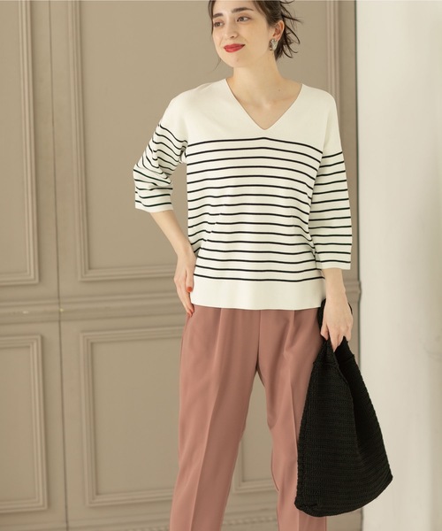 OPAQUE.CLIP（オペークドットクリップ）の「◆ドライタッチVネックニット【洗濯機洗い可/アンチピリング】（ニット/セーター・レディース・ブルー/ブラック/ホワイト系/ライトグレー/ホワイト系その他/ピンク系・36/38/40/42）」の13枚目の写真