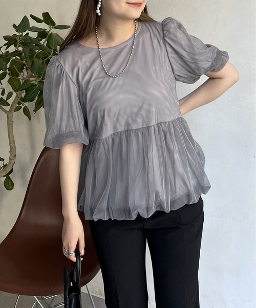 prose verse（プロズヴェール）の「チュールレイヤードペプラムブラウス（シャツ/ブラウス・レディース・ブラック/グレー・MEDIUM）」の13枚目の写真