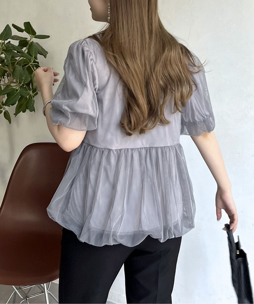 prose verse（プロズヴェール）の「チュールレイヤードペプラムブラウス（シャツ/ブラウス・レディース・ブラック/グレー・MEDIUM）」の20枚目の写真