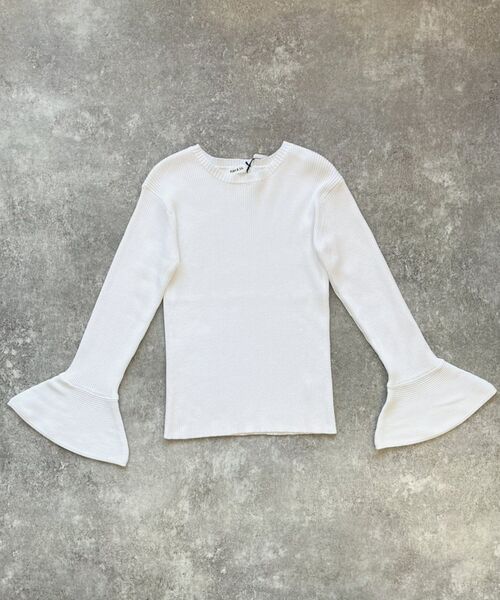 Kari & lili（カウリアンドリィリィ）の「フレアースリーブニットPO（ニット/セーター・レディース・ブラック/オフホワイト/ダークブルー・FREE）」の6枚目の写真