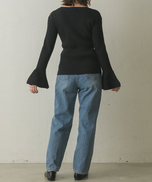 Kari & lili（カウリアンドリィリィ）の「フレアースリーブニットPO（ニット/セーター・レディース・ブラック/オフホワイト/ダークブルー・FREE）」の10枚目の写真