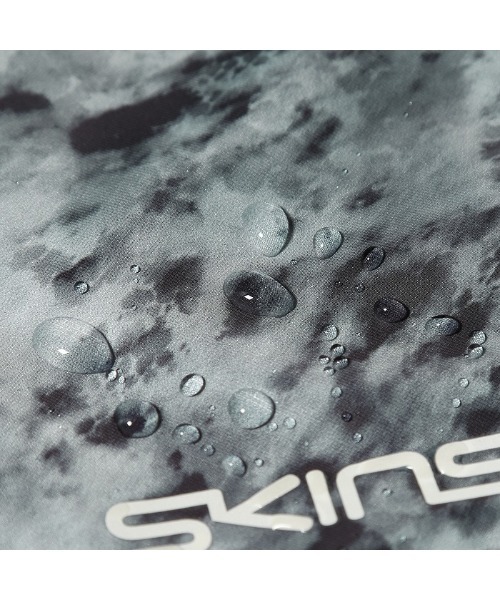 SKINS(スキンズ)の「SKINS(スキンズ)プリントランニングパンツ(その他パンツ・レディース・サックスブルー系/グレー・40/38)」の12枚目の写真