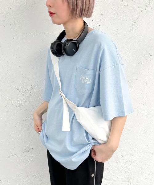 apres jour mignon（アプレジュールミニョン）の「ポケット刺繍Tシャツ【ZOZOTOWN限定アイテム】（Tシャツ/カットソー・レディース・ブラック系その他/ホワイト系その他2/オフホワイト/ブルー/ホワイト系その他・フリー/X-LARGE）」の5枚目の写真