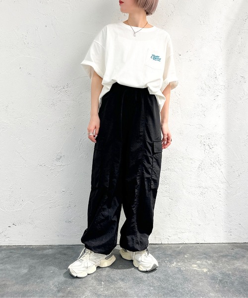 apres jour mignon（アプレジュールミニョン）の「ポケット刺繍Tシャツ【ZOZOTOWN限定アイテム】（Tシャツ/カットソー・レディース・ブラック系その他/ホワイト系その他2/オフホワイト/ブルー/ホワイト系その他・フリー/X-LARGE）」の18枚目の写真