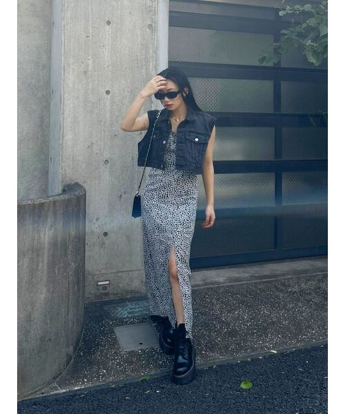 EVRIS（エヴリス）の「【WEB限定】フラワーキャミロングワンピース（ワンピース・レディース・ブラック/ブルー/グリーン・FREE）」の10枚目の写真