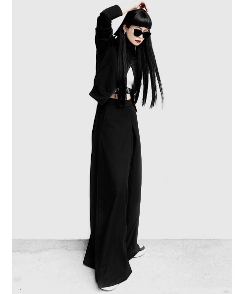 LVEU.(ラブユ.)の「Inparted tuck flare pants / インパーテッドタックフレアパンツ(Ai select)(その他パンツ・レディース・ブラック・FREE)」の6枚目の写真